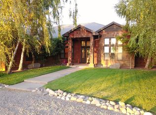 1304 Mountain View Rd, Hughson, CA 95326