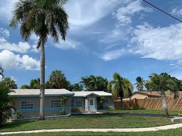1st image of 2721 SW 18th St