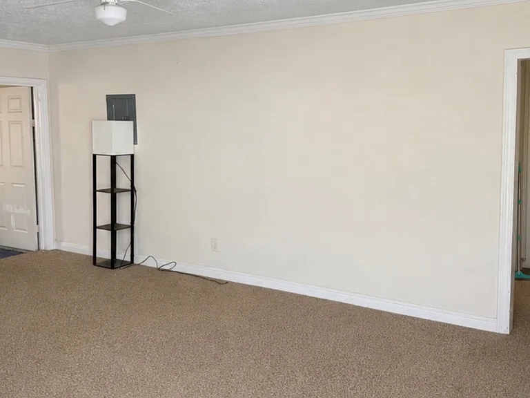 5107 Sequoia Rd — Photo 3
