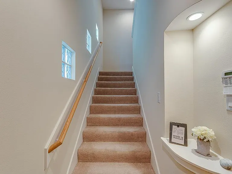 3703 Main Poplar Dr — Photo 2