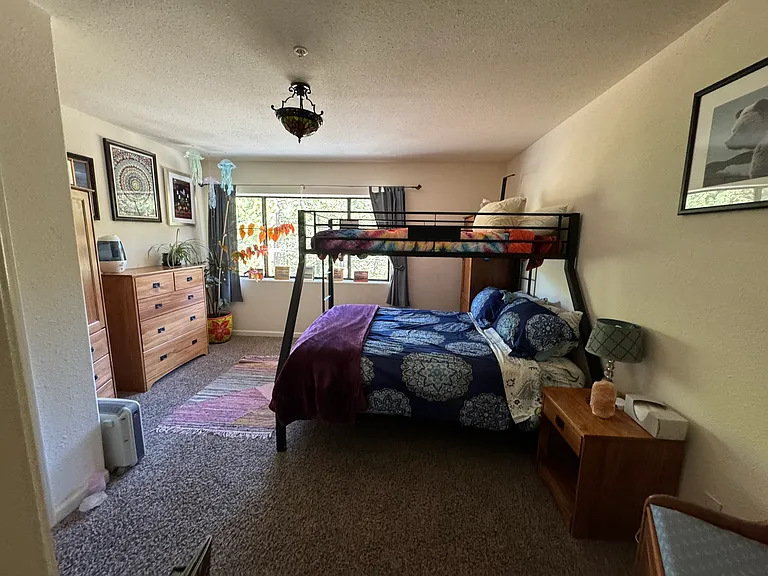 400 Fairview Blvd — Photo 8
