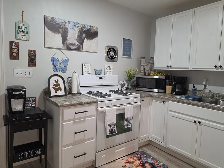 15 Bougainville Dr #1 — Photo 8