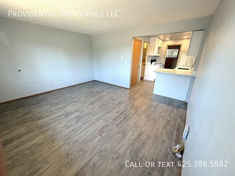 1122 Lafayette St S #4 — Photo 4