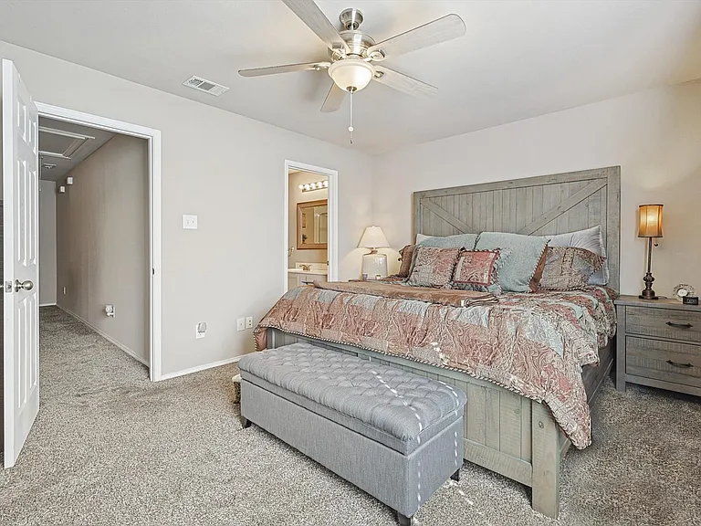 4064 Kyndra Cir — Photo 1