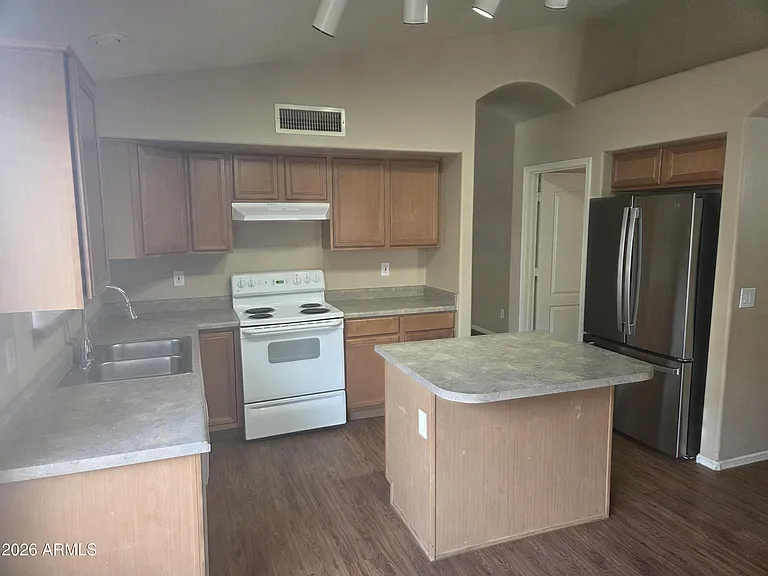 2444 W Blue Sky Dr — Photo 4