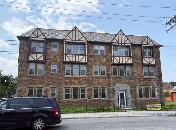 1st image of 2004 Noble Rd #6