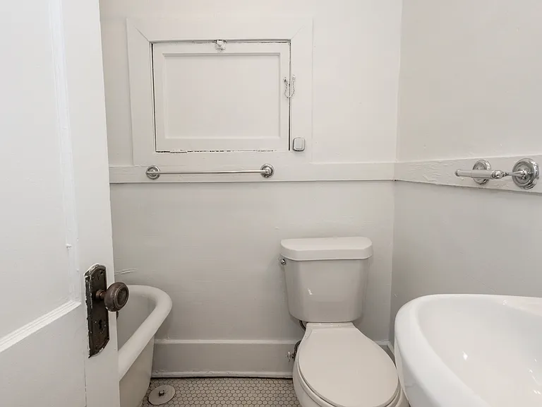 1027 Washington Street — Photo 24