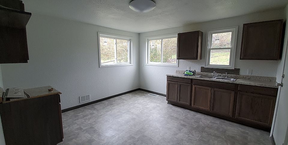 1st image of 3700 Selma Ave