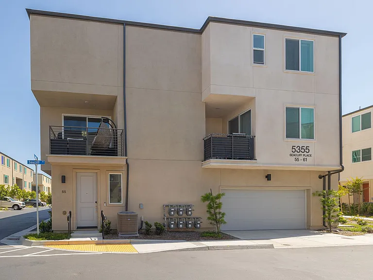 5355 Seacliff Pl #55 — Photo 1