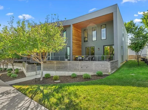409 E 63rd St, Kansas City, MO 64110
