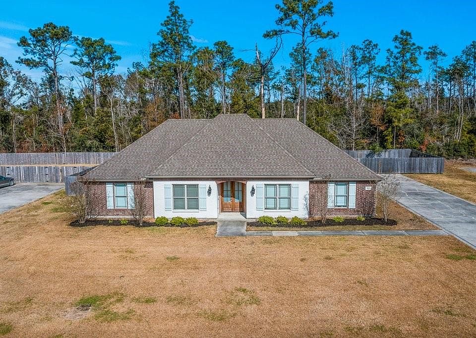 1st image of 2678 Tioga Dr