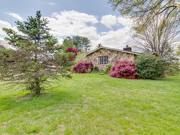 3rd image of 1841 Azrock Dr