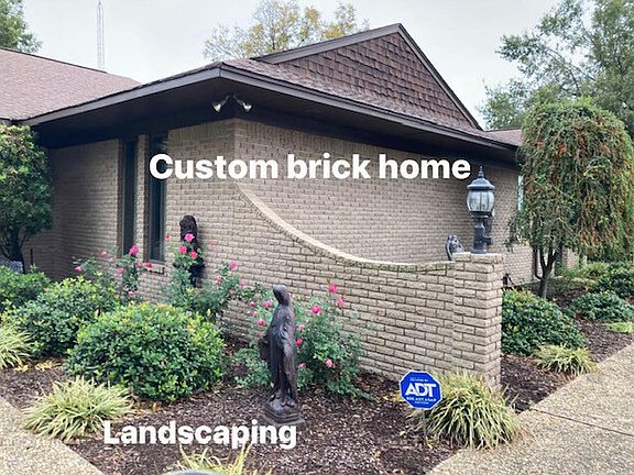 2nd image of 301 W Champion Ave