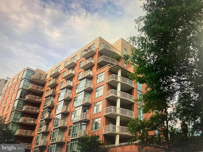 1001 N Randolph St #509 — Photo 16