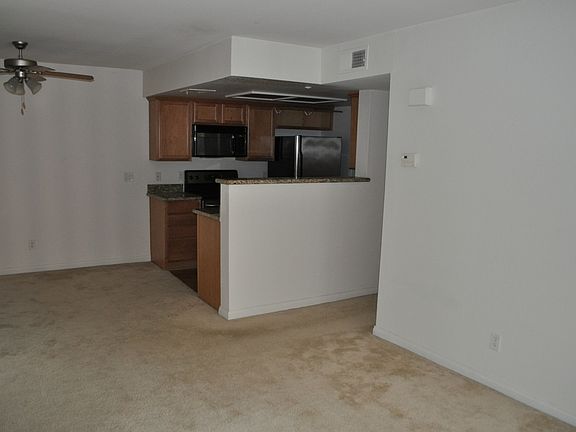 4th image of 12043 Alta Carmel Ct Unit 121