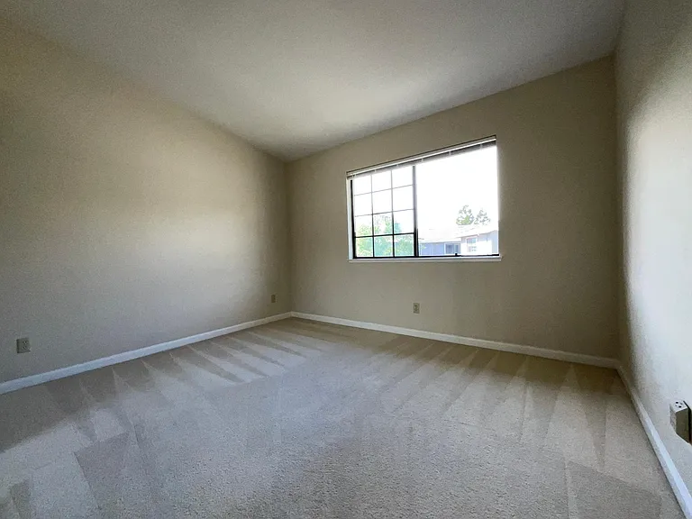 6915 Chantel Ct — Photo 9