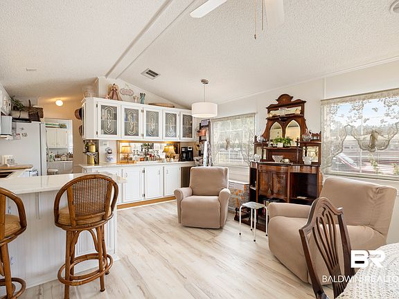 5th image of 247 Defuniak Cir