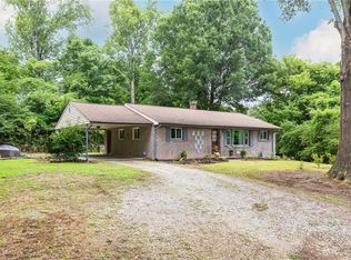1532 W Harrison St, Reidsville, NC 27320