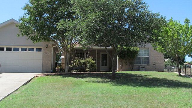 1st image of 138 N Stephanie Dr