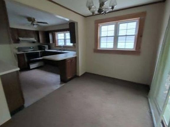 4th image of 1846 Roxalana Rd