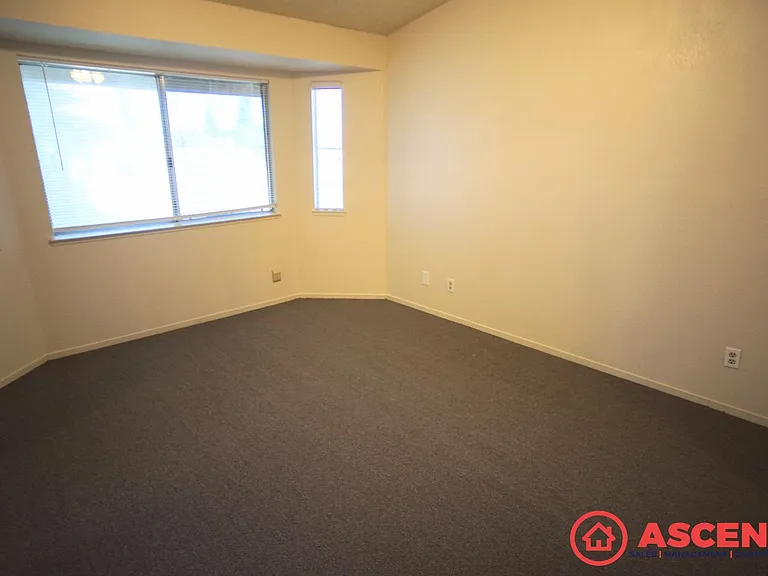 4600 Beechwood St #44 — Photo 8