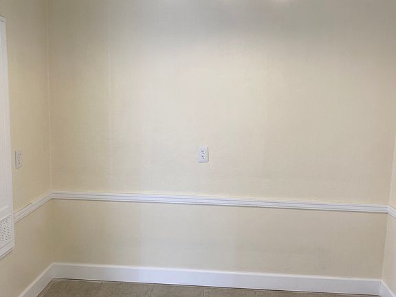 5th image of 143 E Davis Blvd APT 4