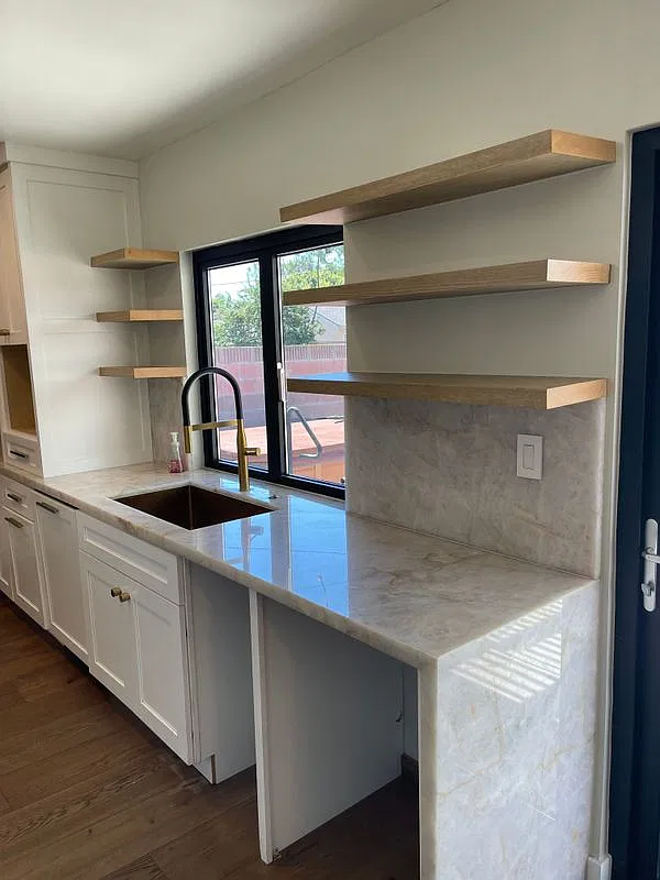 3 bed, 1.0 bath, 1026 sqft, $4,400 — Photo 4