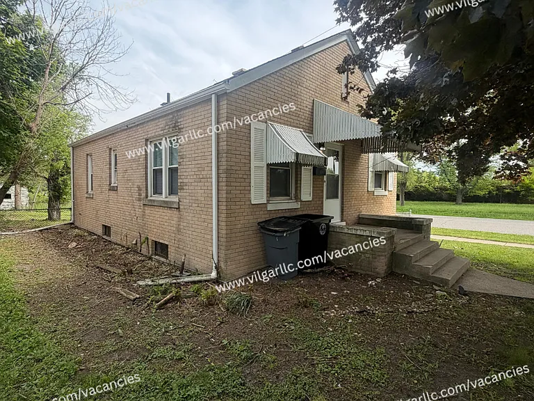 4295 Ohio St — Photo 2
