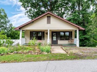 29 Green Oak Rd, Asheville, NC 28804