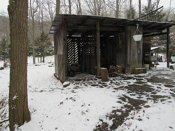 3rd image of 1316 Beech Fork Rd