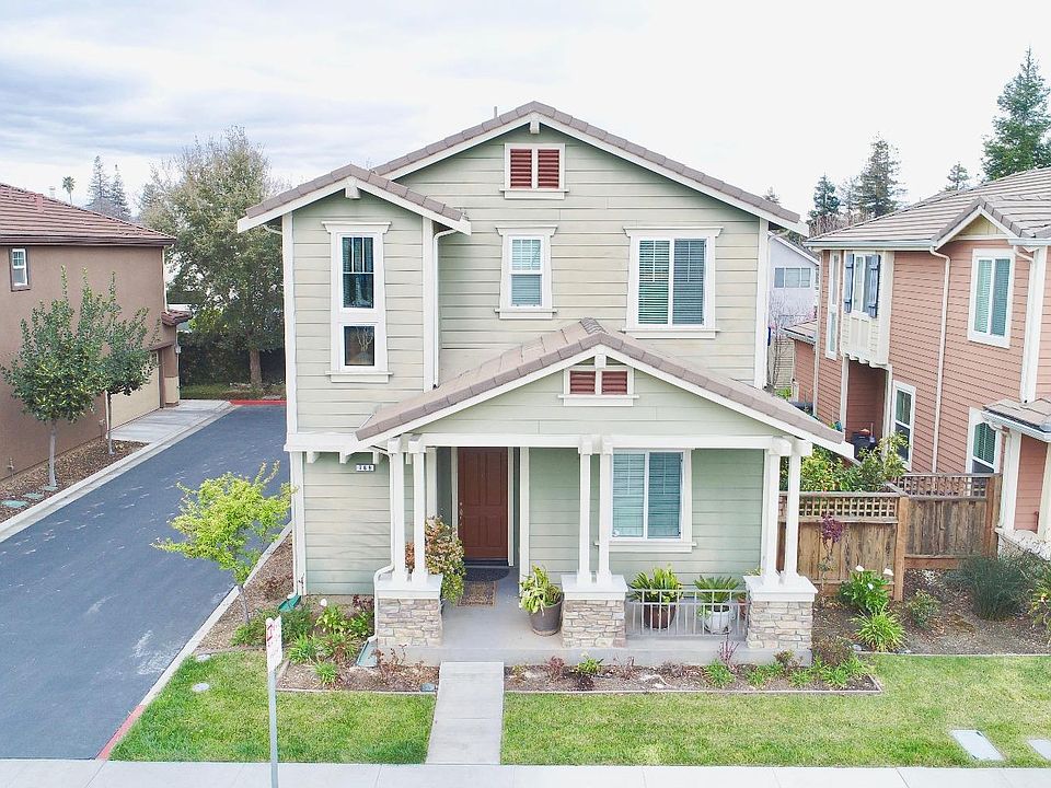 1st image of 769 S 22nd St