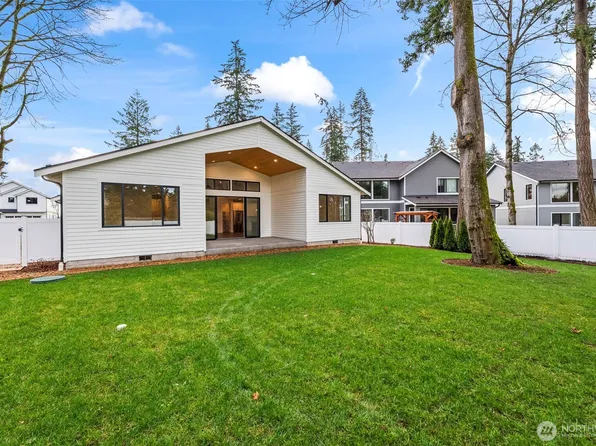 8717 33rd Street E, Edgewood, WA 98371