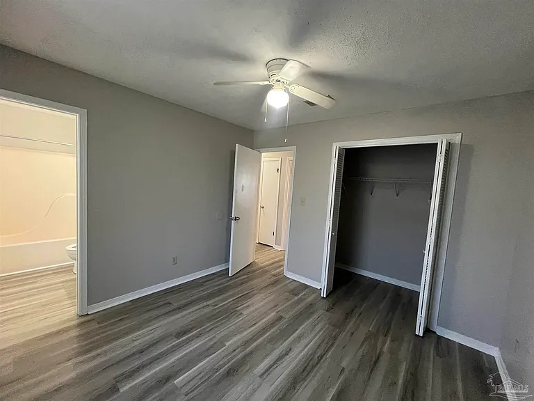 842 Amberway Dr — Photo 21