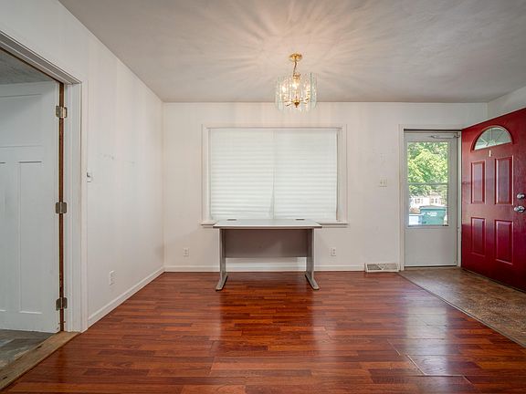 5th image of 6445 Sommerset Rd
