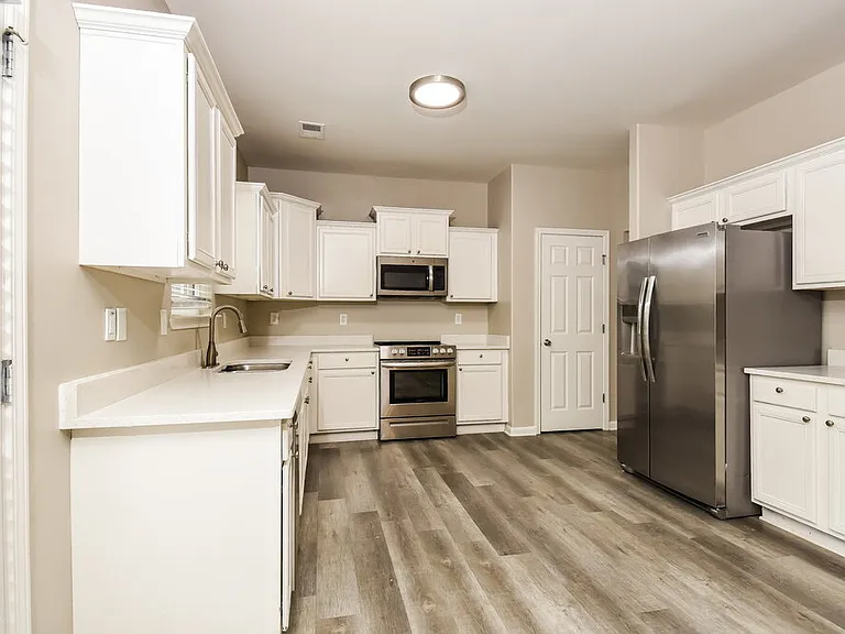4213 Kenwood Trl — Photo 7