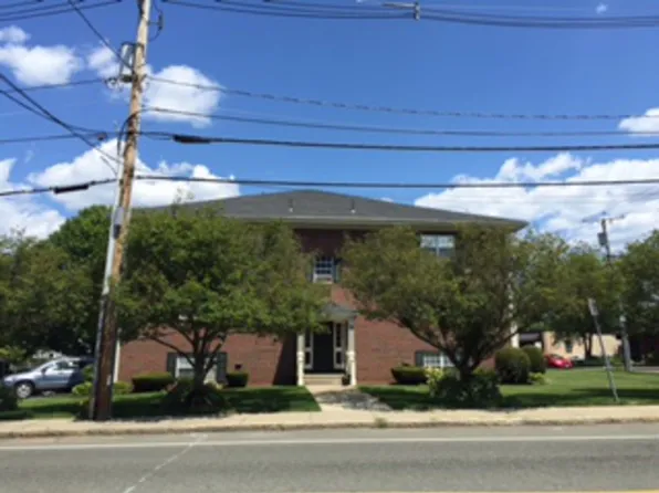 60 Franklin St #8-21, Stoneham, MA 02180