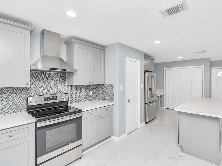 2826 W FM 1462 — Photo 21