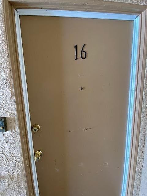 1st image of 3031 Montrose Ave APT 16