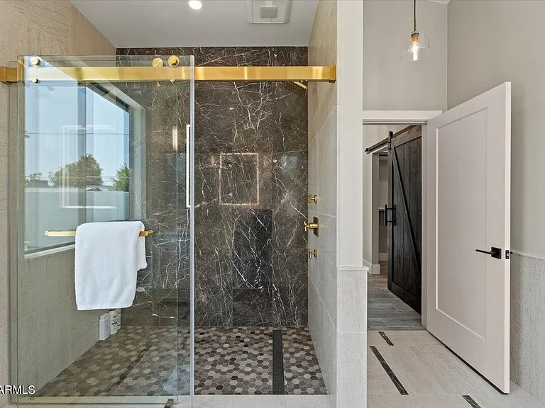 4137 E Earll Dr — Photo 33