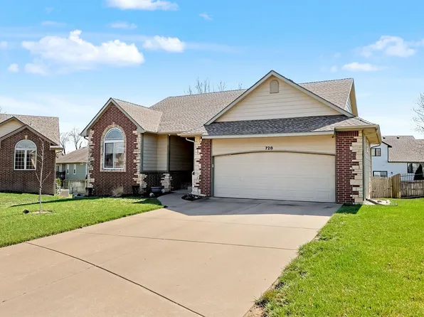 728 N Timberleaf Cir, Derby, KS 67037