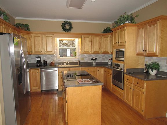 5th image of 548 Country Side Ln