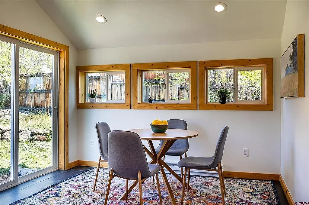 333 Cedar Ave — Photo 2