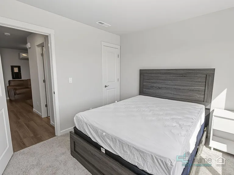 8435 SE Kinnaman St — Photo 15