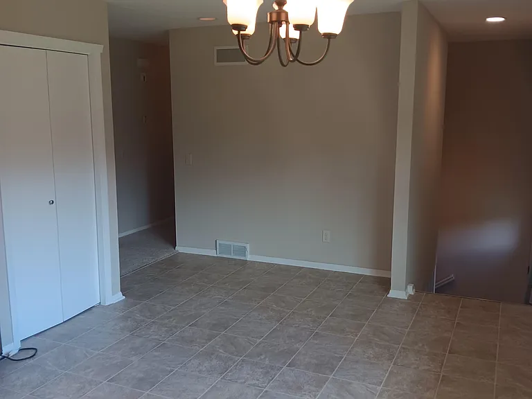 2685 Richardson St — Photo 7
