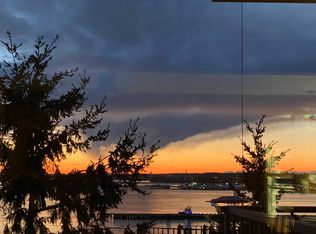 431 N State St APT 3, Bellingham, WA 98225