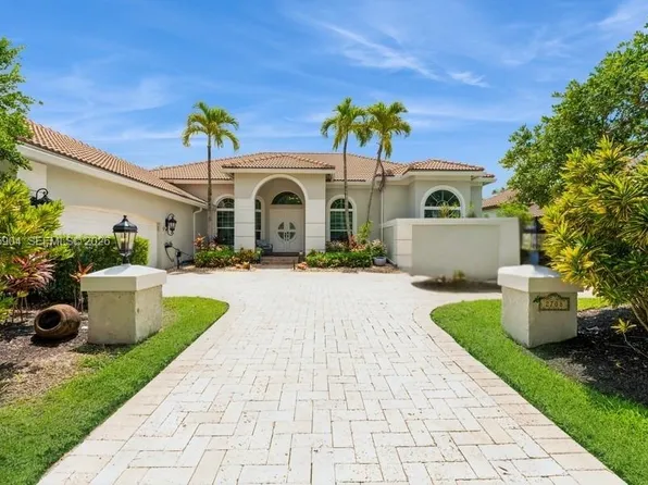 2708 Meadowood Dr, Weston, FL 33332