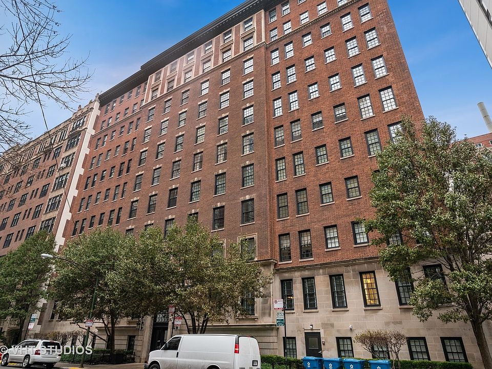 1st image of 232 E Walton Pl #10W