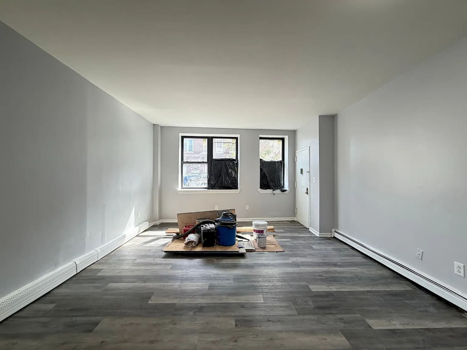 2 bed, 800 sqft, $2,300 — Photo 3