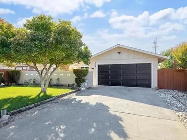 2207 Dover Ave, Fairfield, CA 94533