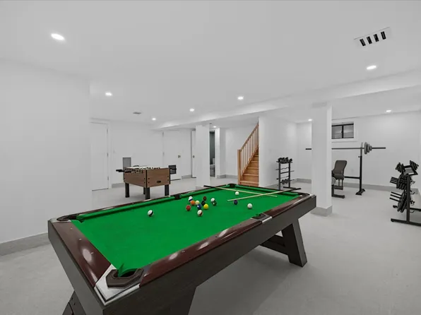 2729 Bedford Avenue image 23 of 33